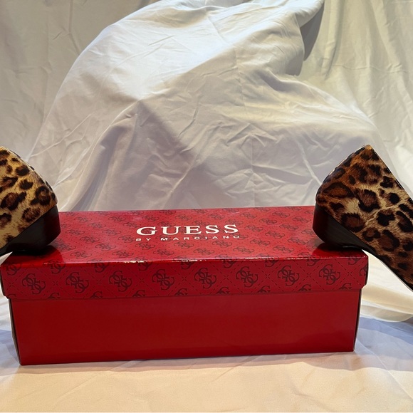 GUESS Leopard Print Flats - Picture 5 of 8